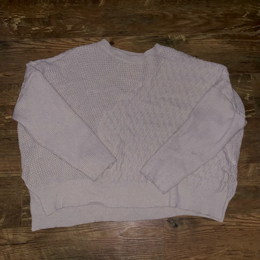 Suzanne Betro Weekend Light Gray Waffle-Knit-Contrast Stitch Sweater.